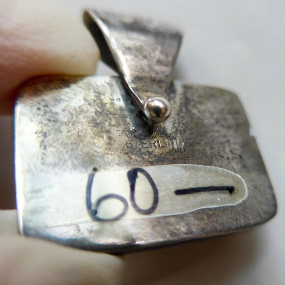 Silver multi-strand necklace with Gaspeite pendant - Picture 7 of 13